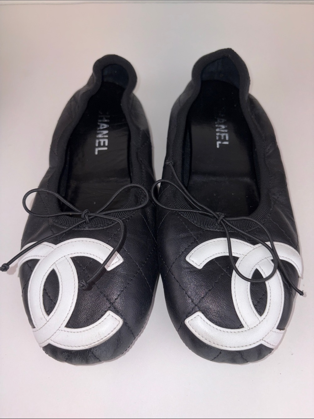 Vintage Authentic Chanel Cambon Ballet Flats ~ in Black/White Quilted Leather - Picture 12 of 17